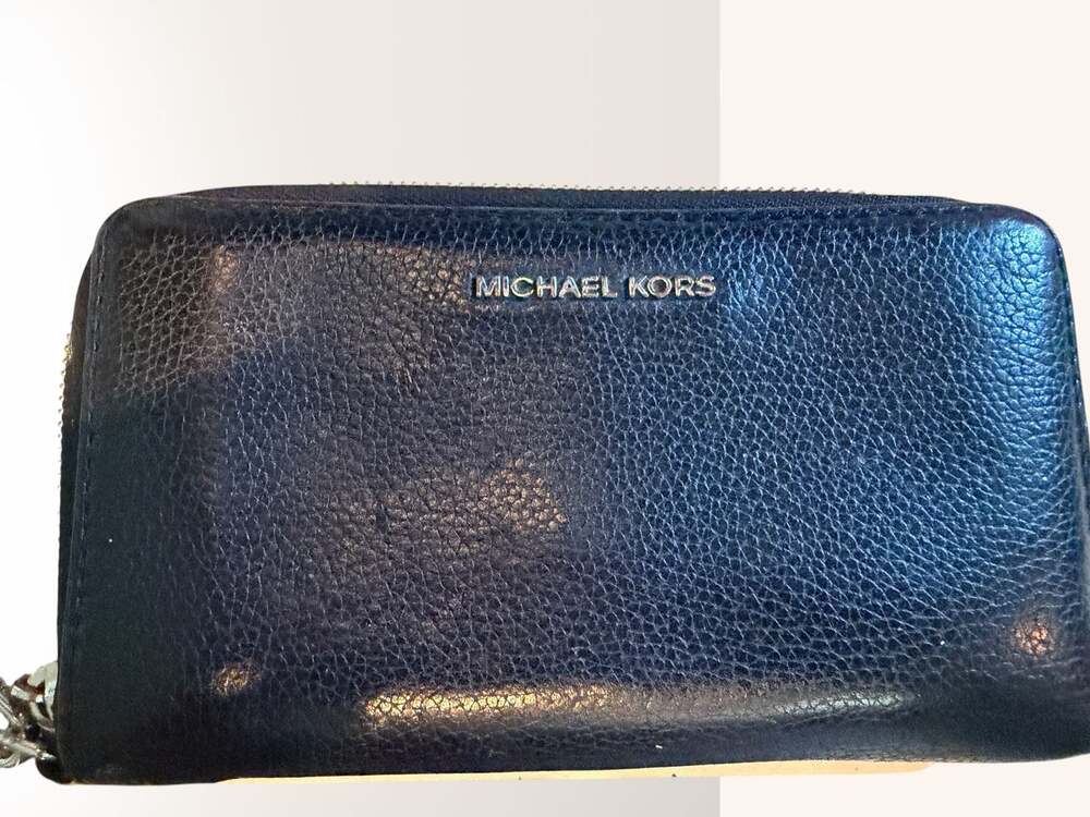Michael Kors Jet Set Travel Continental Zip Around Leather Wallet